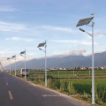 Luz da rua solar do vento liderada para a estrada